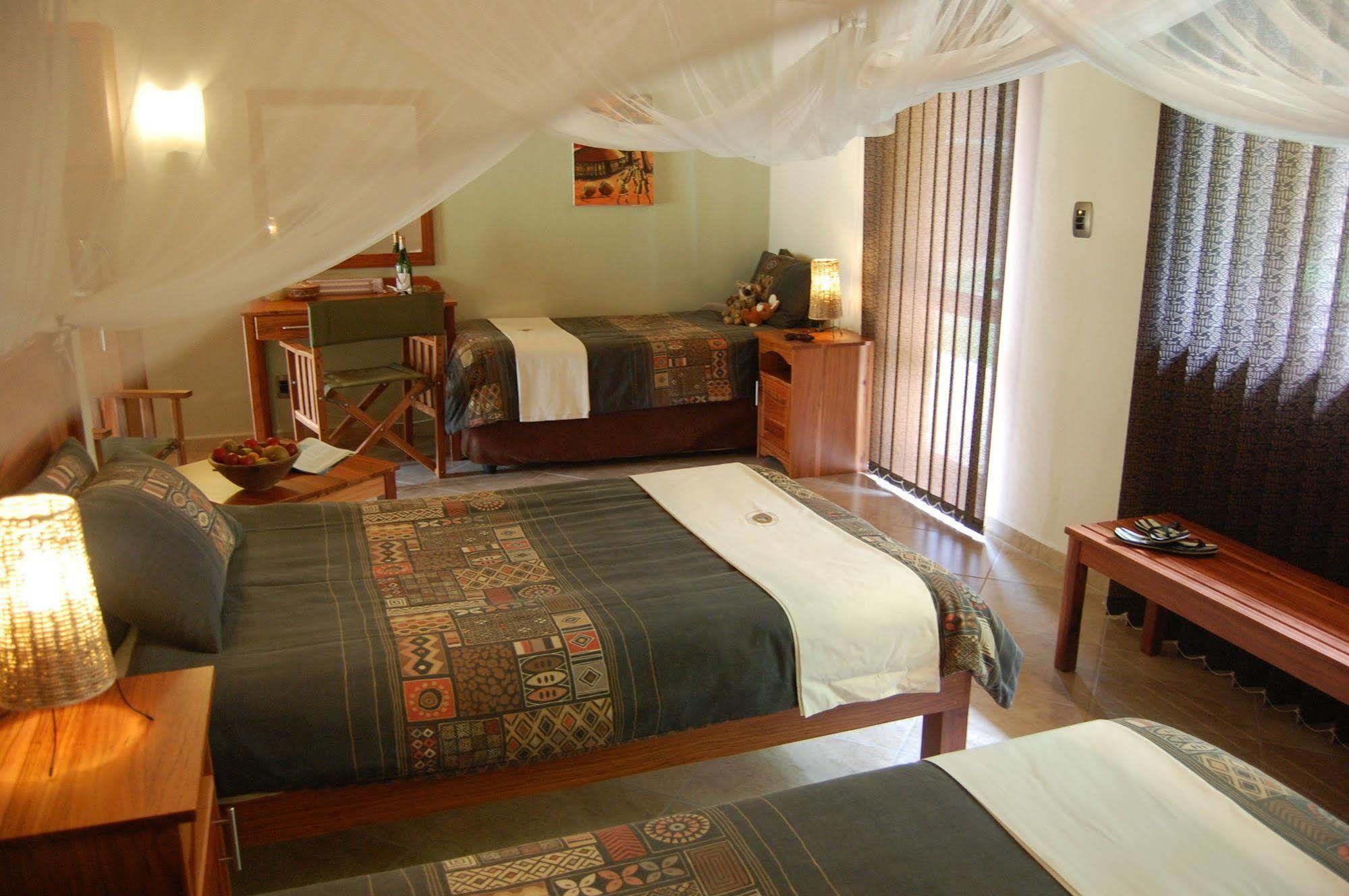 Kubu Safari Lodge Ходспруит Екстериор снимка