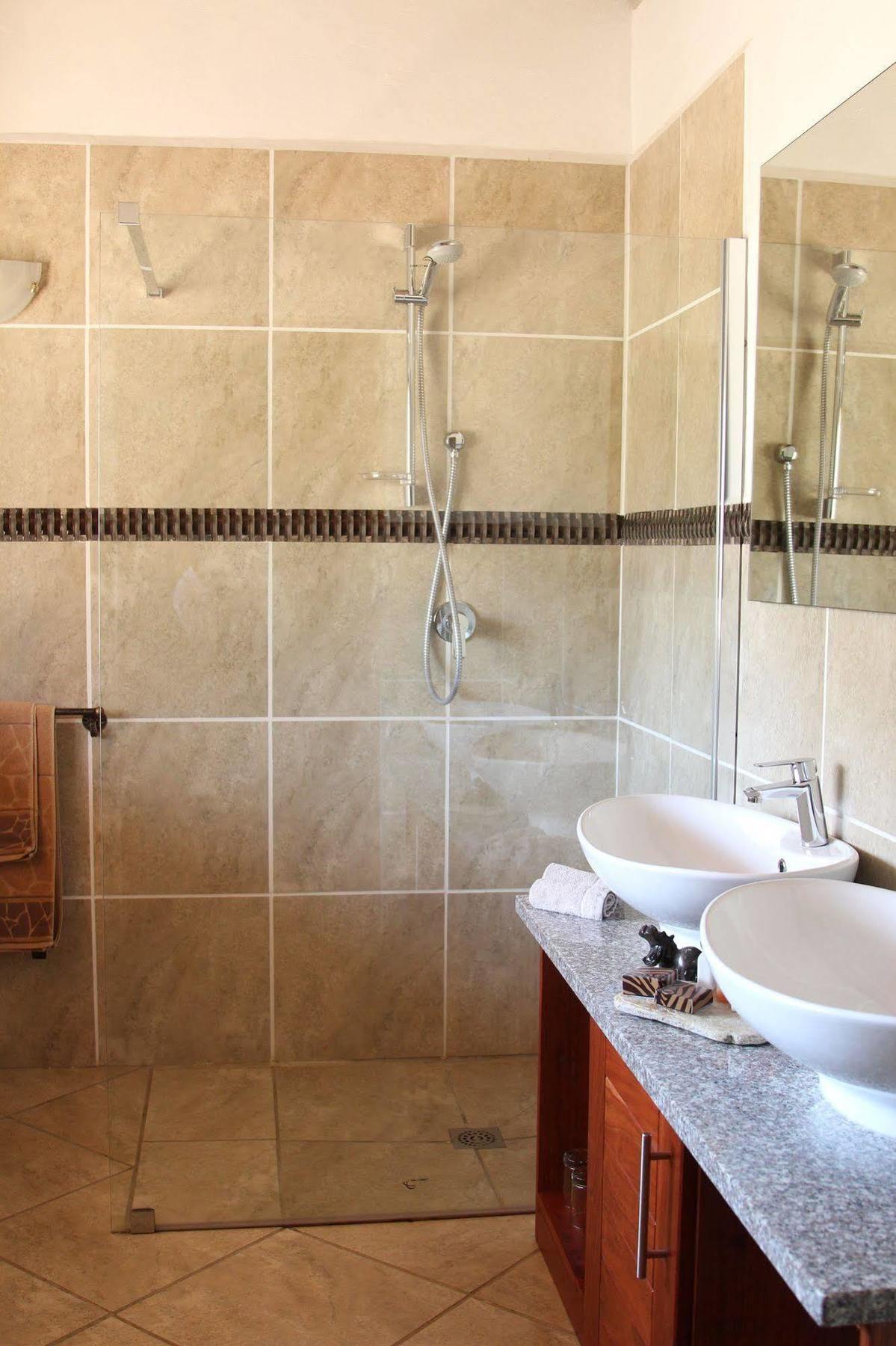 Kubu Safari Lodge Ходспруит Екстериор снимка